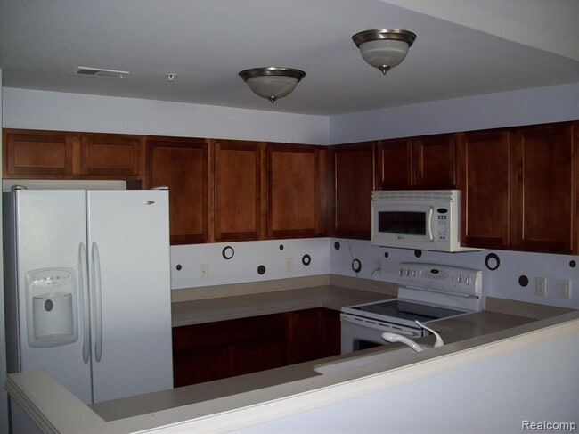 Building Photo - 2249 Arcadia Dr