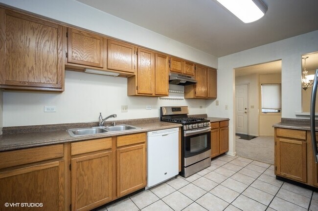 Building Photo - 1111 Courtland Dr
