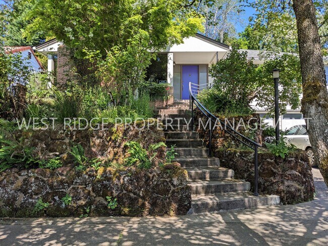 Building Photo - 4309 SE Flavel St