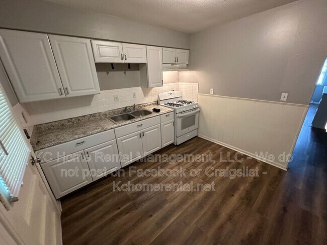 Foto del edificio - 3028 N 71 St