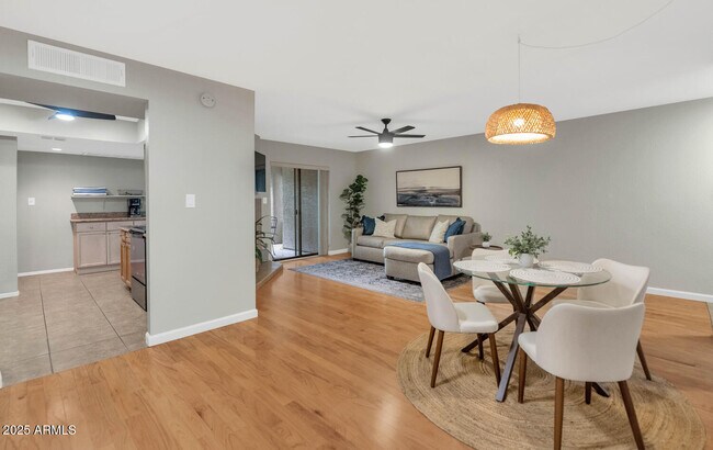 Foto del edificio - 9445 N 94th Pl