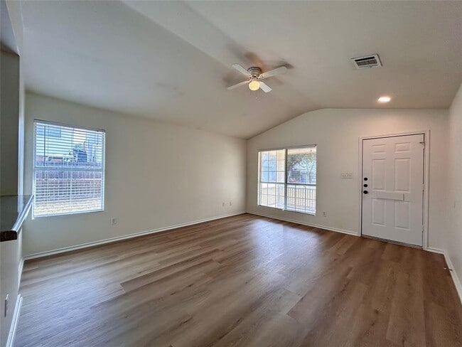 Building Photo - 1016 Catalpa St