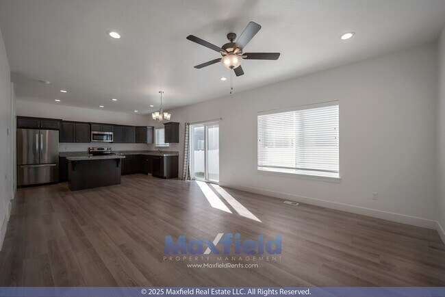 Building Photo - 4BD 3.5BTH 2GAR Home in Eagle Mountain
