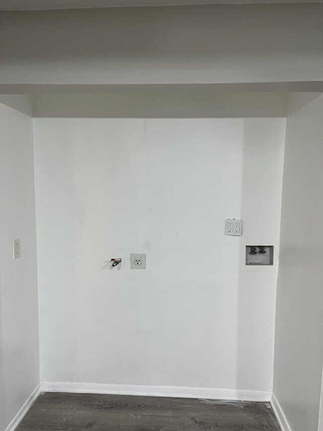 Foto del edificio - 4461 W Howie Pl