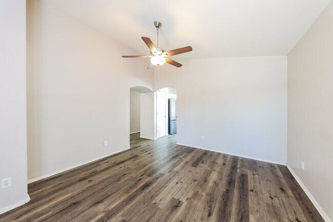 Foto del edificio - 11224 W Glenrosa Ave