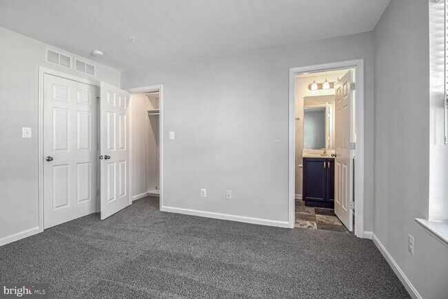 Building Photo - 1057 Flint Ct