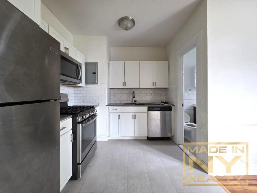 Foto principal - 1 bedroom in ASTORIA NY 11106