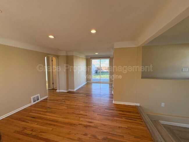 Foto del edificio - 4925 Clay St