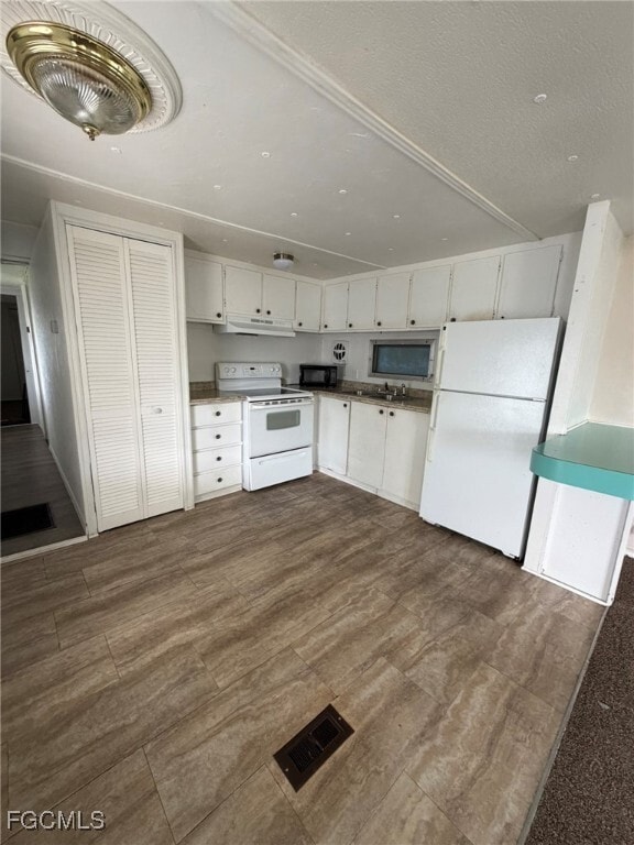 Foto del edificio - 248 Flame Ln