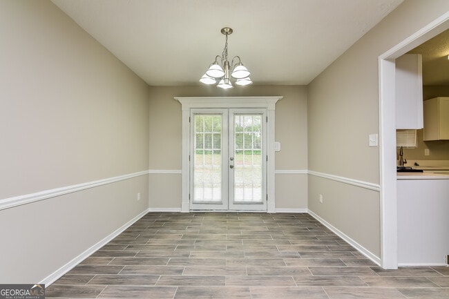 Building Photo - 3717 Paddington Trail