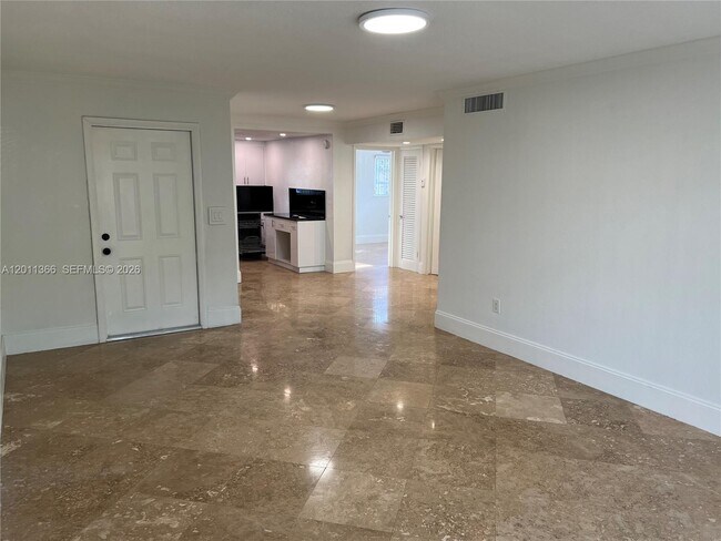 Foto del edificio - 7300 SW 82nd St