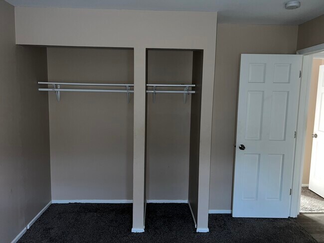 Foto del edificio - 1184 E Merchant St