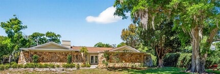 Building Photo - 2111 Paddock Cir