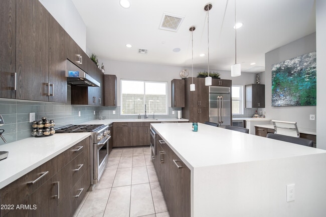 Building Photo - 3121 N 71st St