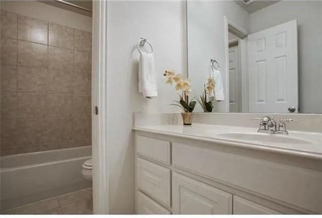 Building Photo - 1912 Van Landingham Dr