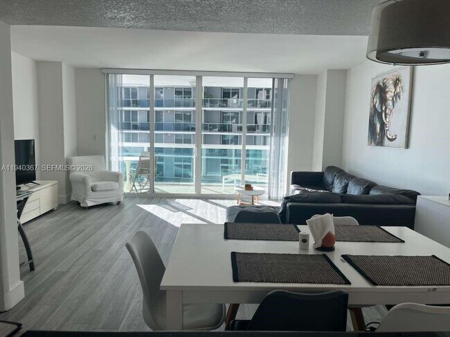 Foto del edificio - 1800 N Bayshore Dr