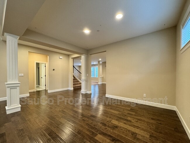 Building Photo - 11877 NW Cedar Ct