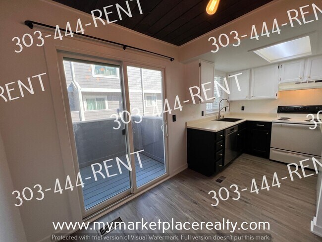 Building Photo - Cute Condo Located in Arvada!
