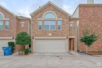 Building Photo - 3604 Main Plaza Dr
