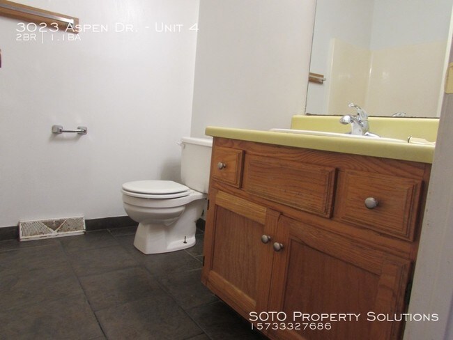 Building Photo - 3023 Aspen Dr