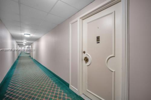 Foto del edificio - 1950 S Ocean Dr