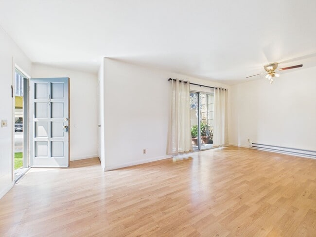 Building Photo - 3162 Eucalyptus St