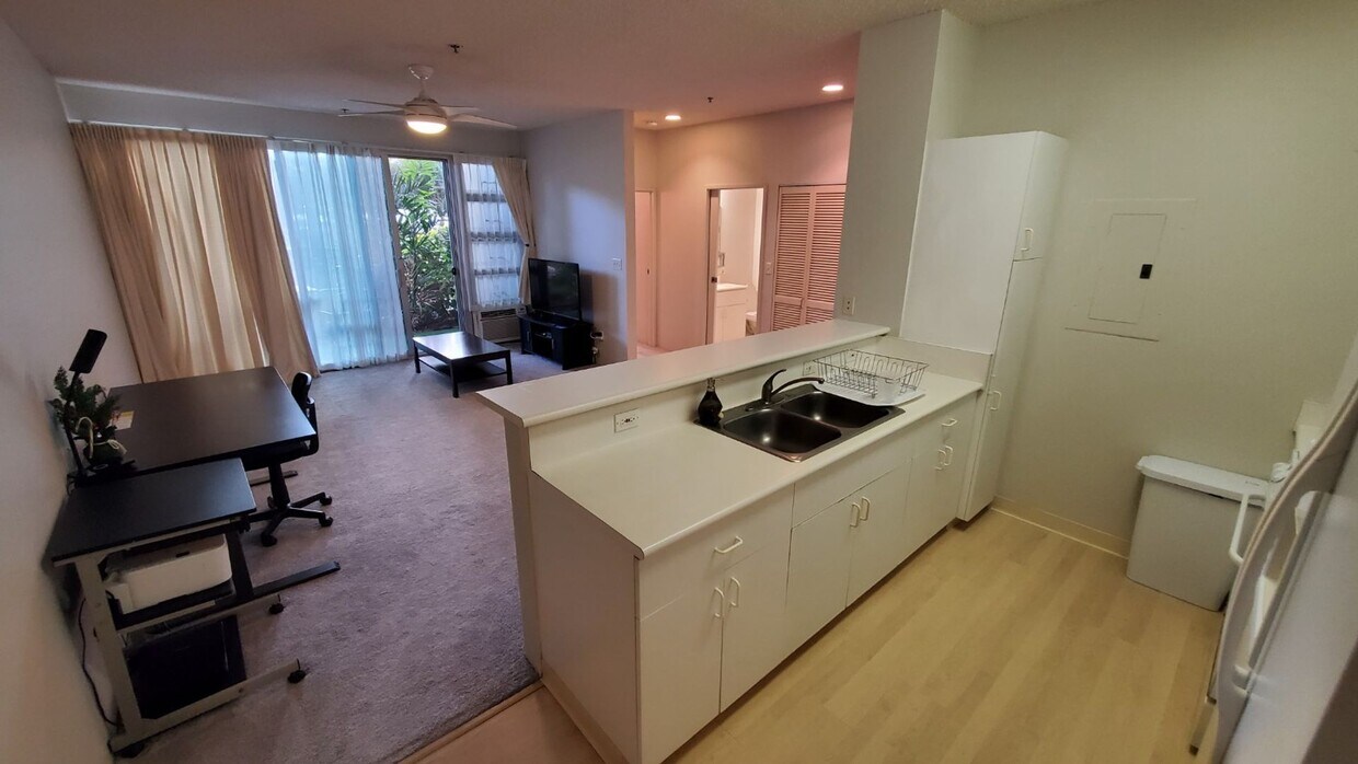 Foto principal - 1450 Young St