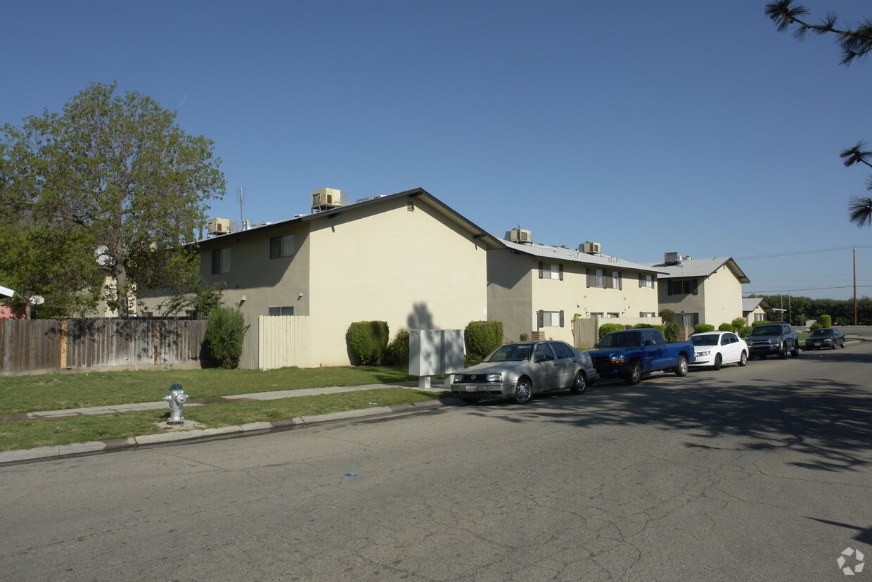 Primary Photo - Vista Del Loma Apartments