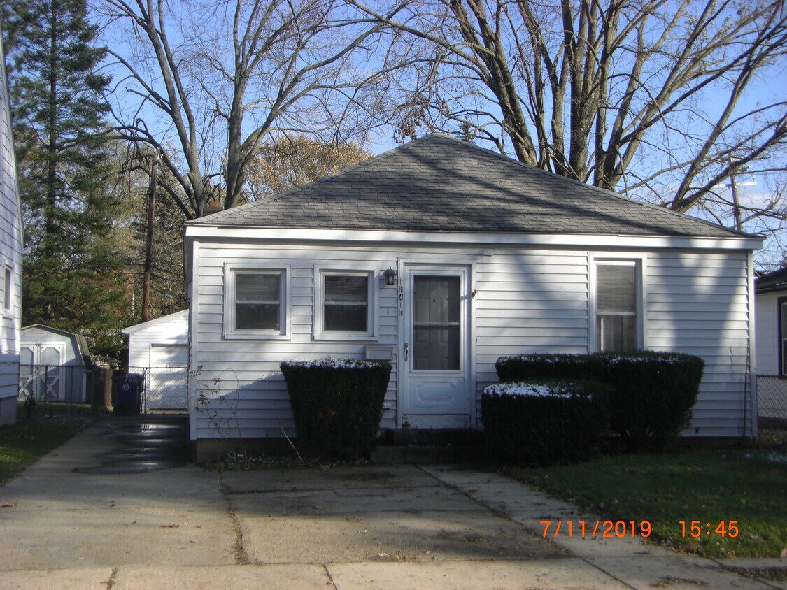 18410 Glenmore, Redford Charter Township, MI 48240 House for Rent in