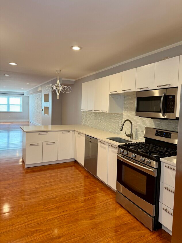 Foto principal - 2709 E Clearfield St
