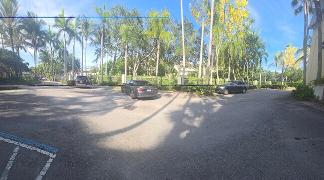 Foto del edificio - 8950 SW 69th Ct
