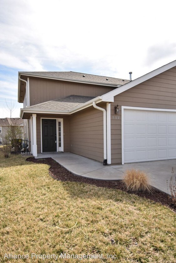 Foto principal - 512 Stonemont Dr