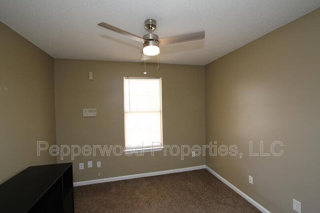 Foto del edificio - 407 Soft Breezes Ln