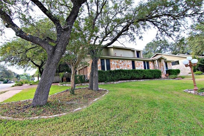 Building Photo - 6601 Colina Ln