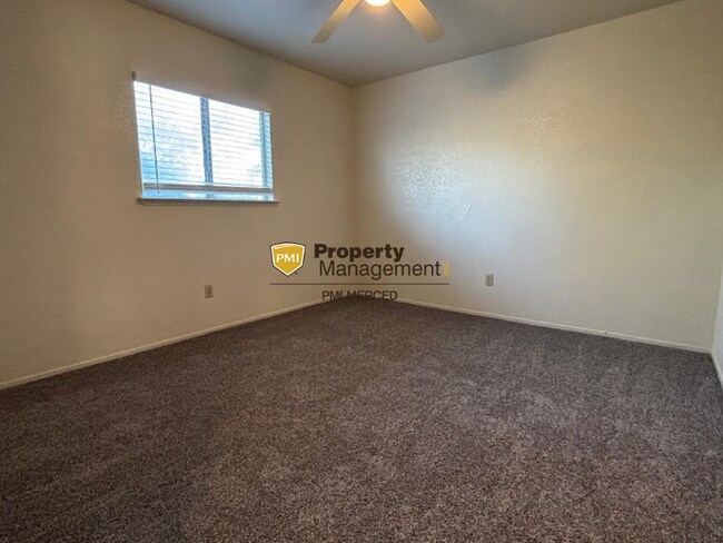 Foto del edificio - 2 Bedroom House Coming Soon for $1900!