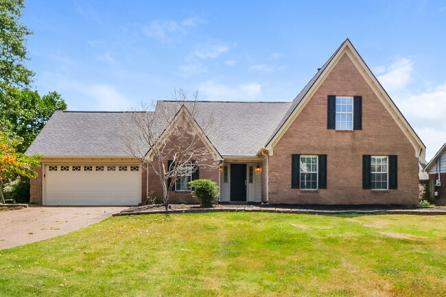 Building Photo - 9661 Meadow Green Cove