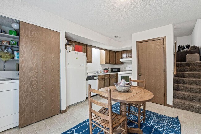 Foto del edificio - 3 Bed 2 bath Townhome