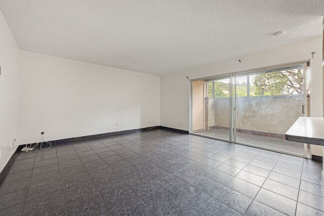 Foto del edificio - 5462 Adobe Falls Rd