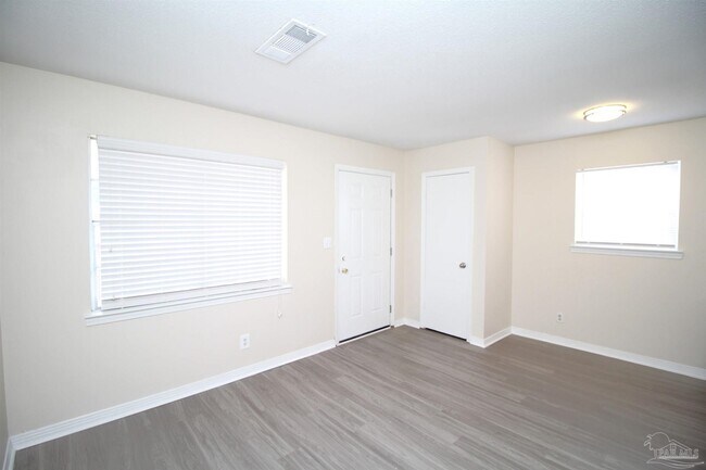 Foto del edificio - 10151 Guidy Ln