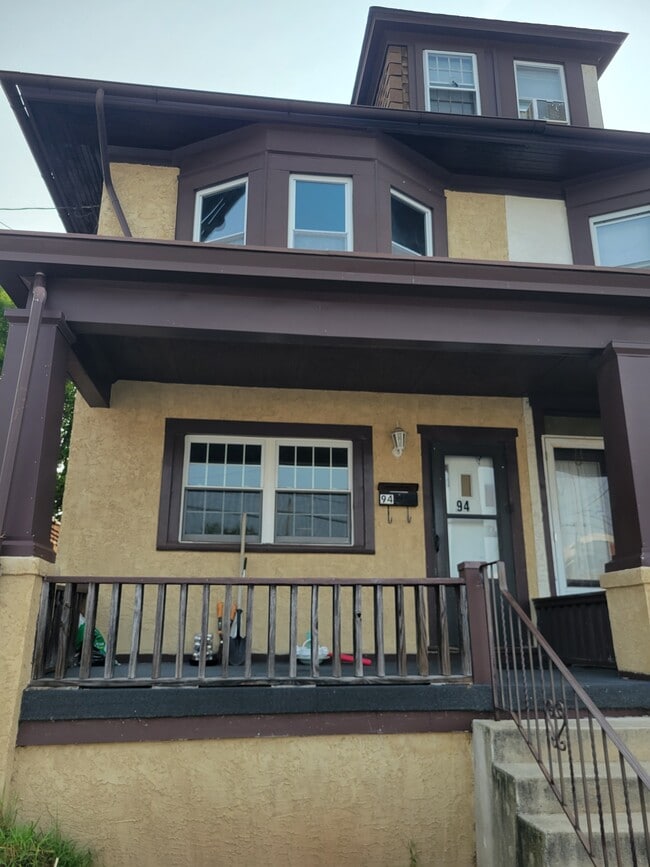 the front Porch - 94 Madison St