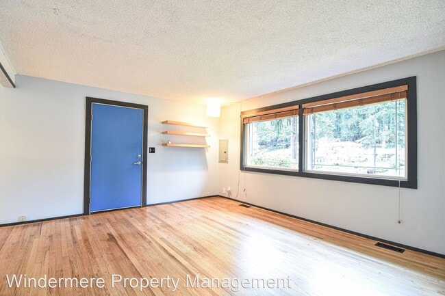 Building Photo - 2 br, 1 bath House - 20121 6th Pl NE