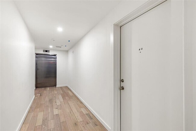 Foto del edificio - 71 Richmond St