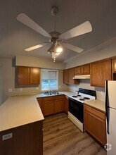 Building Photo - 4111 Forsythia St