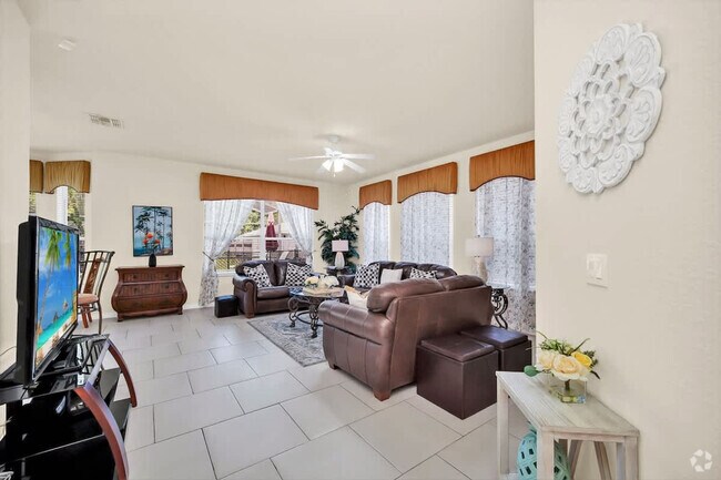 Building Photo - 1301 Cypress Pointe Blvd