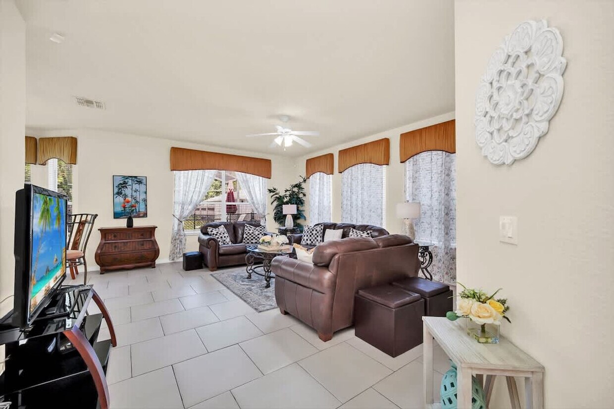 Foto principal - 1301 Cypress Pointe Blvd