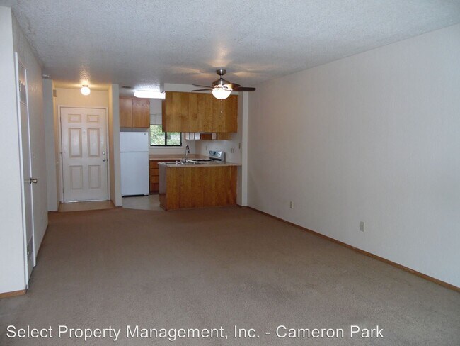 Building Photo - 2720 La Crescenta Dr