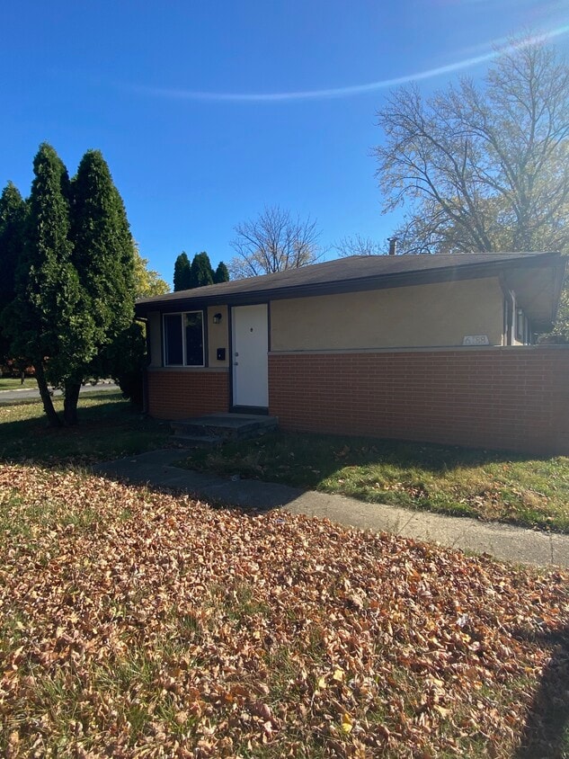 Primary Photo - 6188 Sunderland Dr