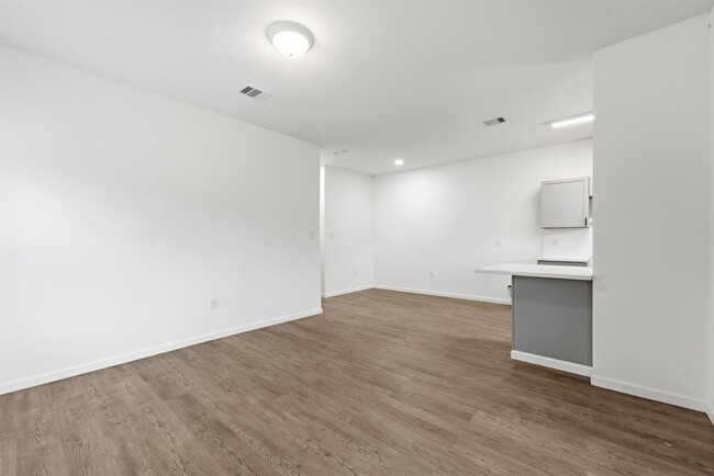 Building Photo - 319 N Carolina St
