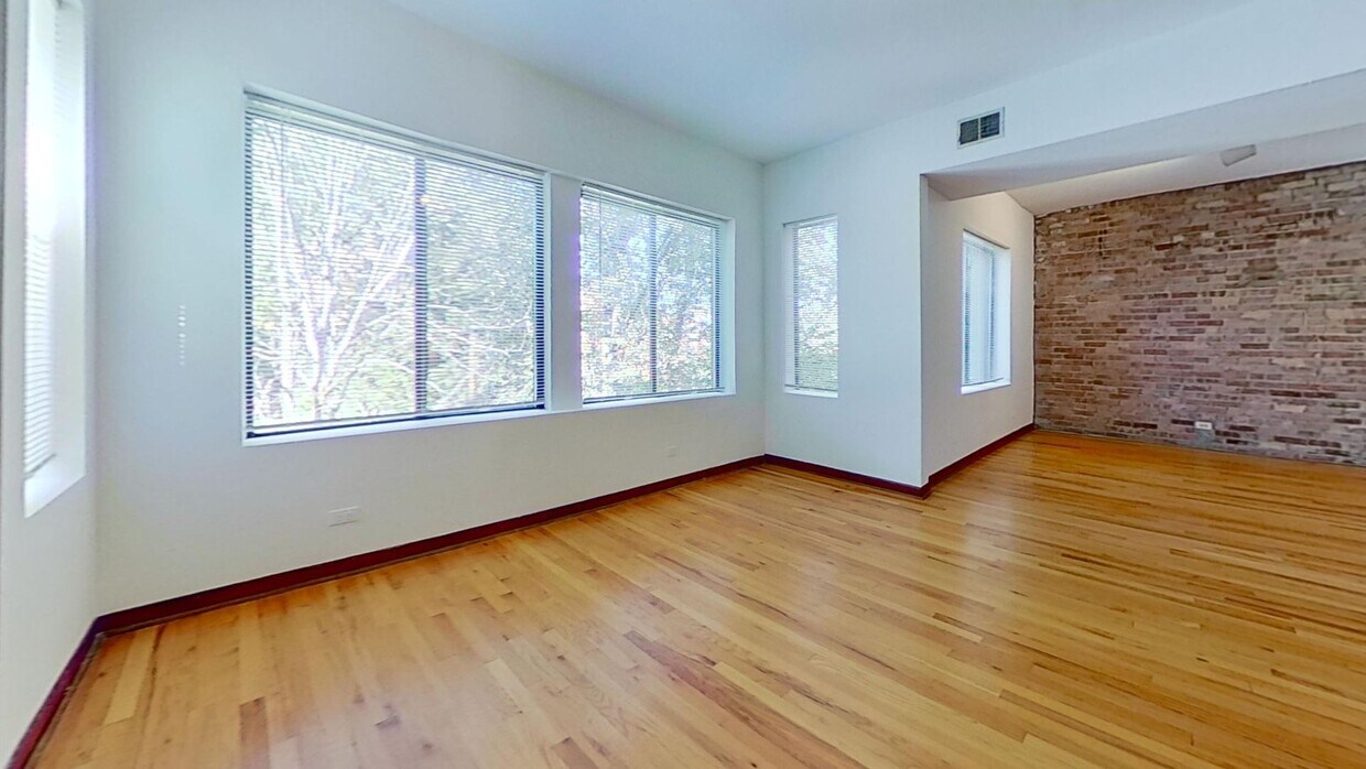 Top Floor Southport Corridor One Bedroom - Top Floor Southport Corridor One Bedroom