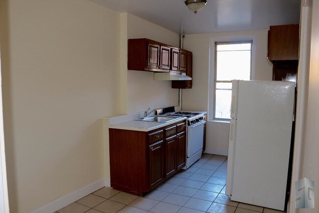 Foto del edificio - 278 E 238th St